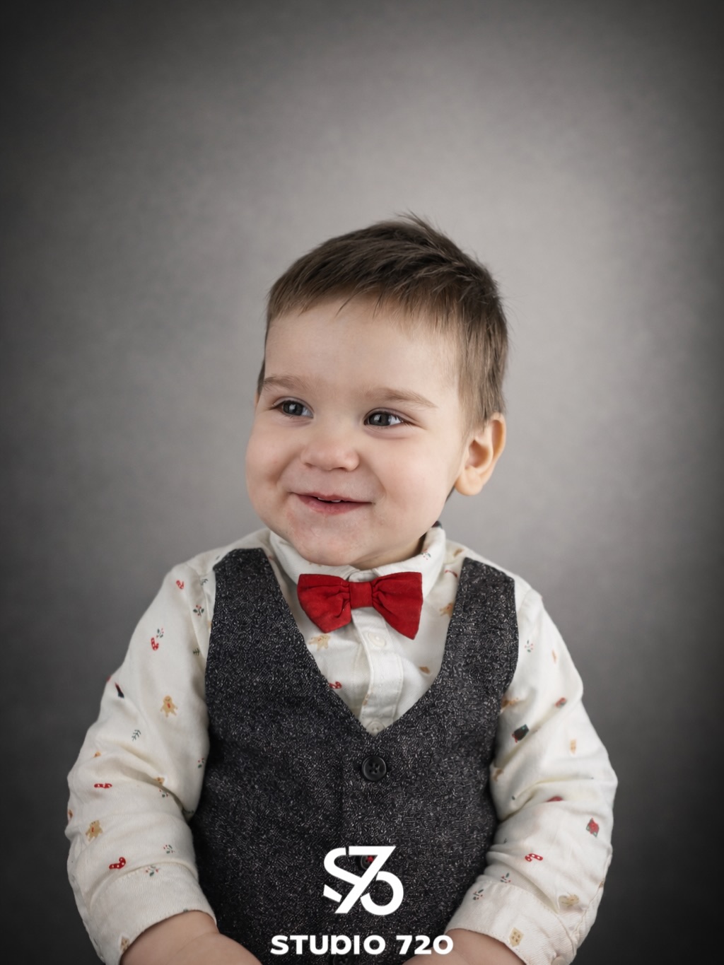 Portrait enfant en studio – Studio 720 Avermes